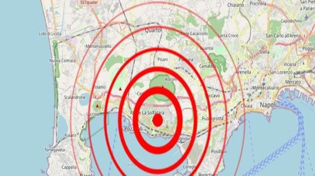 Italia, fortissimo terremoto poco fa: panico e gente in strada