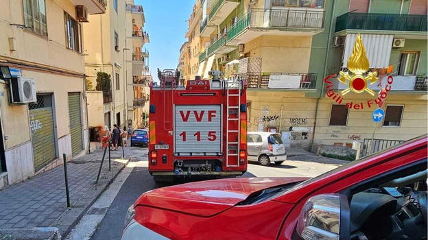 Bimbo di 3 anni cade dalla finestra: trovato a terra dai passanti