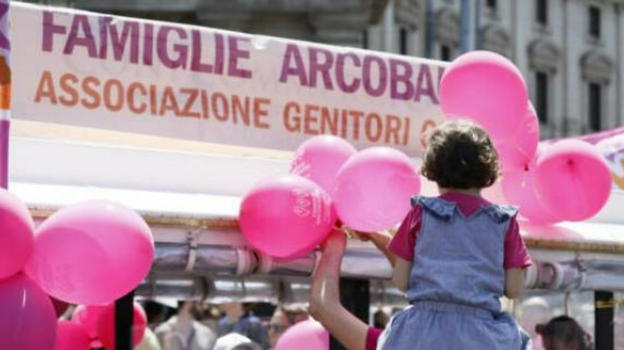 La Corte costituzionale: «Sì al riconoscimento alla nascita per entrambe le mamme per i..