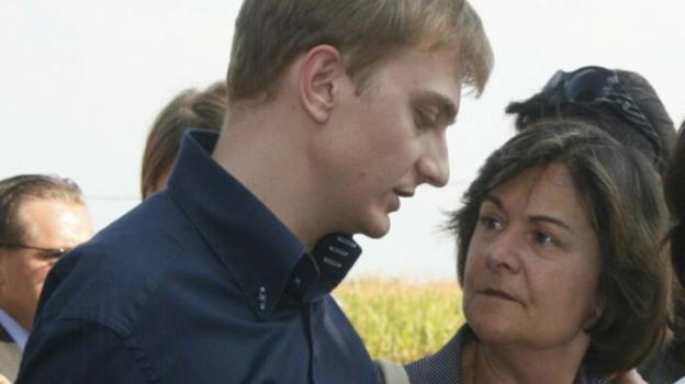 Garlasco, la mamma di Alberto Stasi rompe il silenzio: "È uno schifo. Sono pronta a in…"