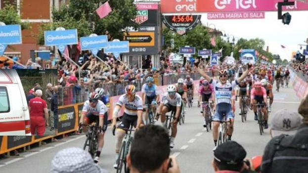 Dramma al Giro d’Italia, Marco ha perso la vita davanti a tutti