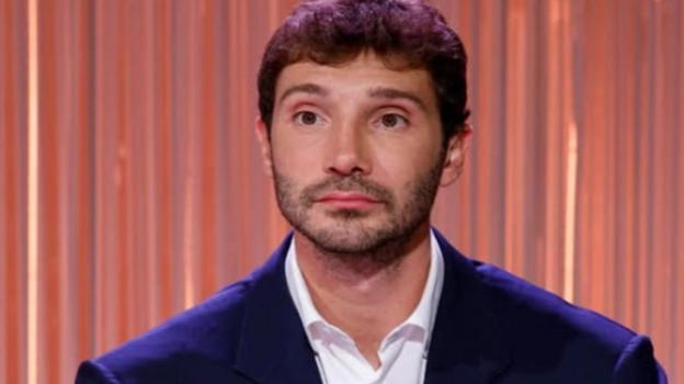 Stefano De Martino, tutti sconvolti: lascia la conduzione di Affari Tuoi?
