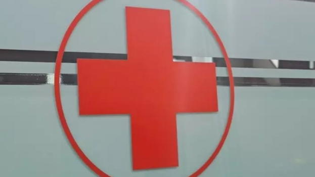 Genitori tolgono il telefonino al figlio: finisce in ospedale in crisi d’astinenza