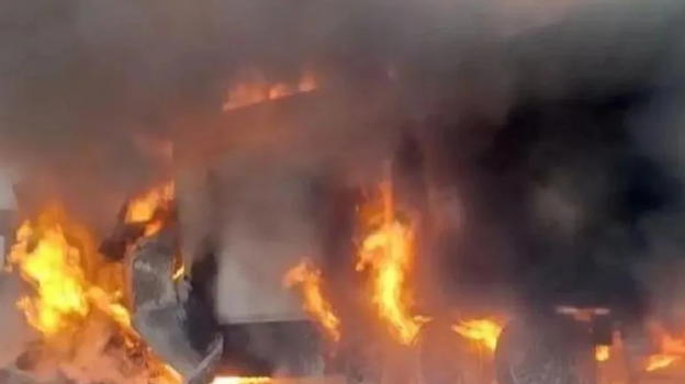 Italia, inferno in autostrada: fiamme altissime e tanta paura