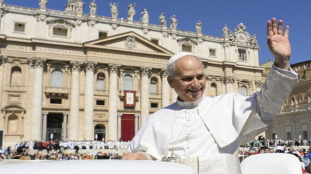 Papa Leone XIV, l’annuncio sulla sanità: fedeli increduli