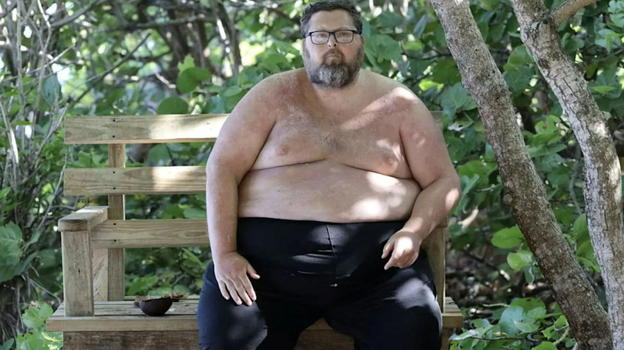 Adinolfi si confessa: "Ecco perché peso 221 chili..