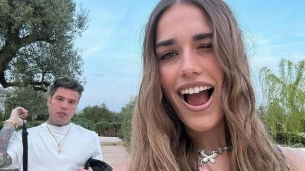 Clara esce allo scoperto e annuncia ufficialmente il nuovo fidanzato