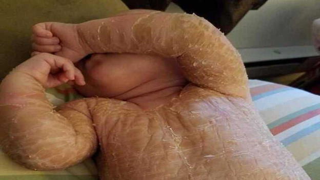 Papà entra in camera e trova il figlio in queste condizioni: cos’è successo