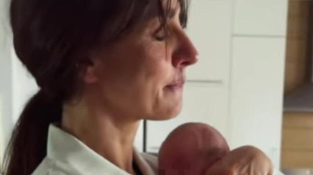 "È nata Bea". Ambra Angiolini, il tenero annuncio poco fa