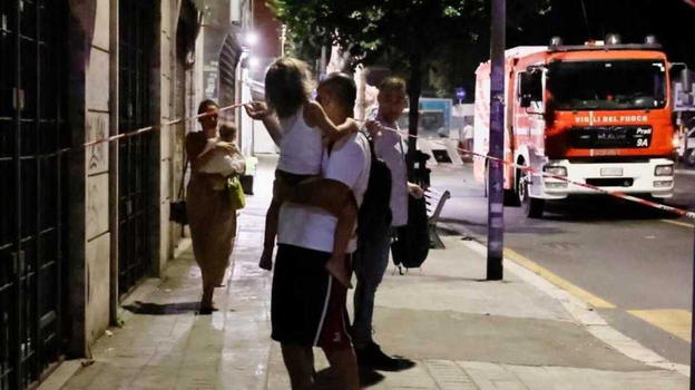 Paura in Italia, fuga di gas da una conduttura rotta: palazzi evacuati e residenti in fuga