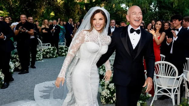 Matrimonio Bezos, l’abito da sposa è un omaggio a Sophia Loren