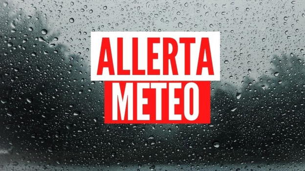 Meteo Italia, l’annuncio poco fa: "Attenzione alla grandine grossa"
