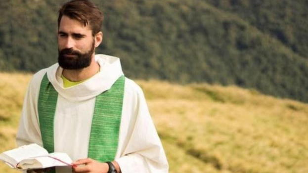 Prete 35enne si toglie la vita: la diocesi spiega il motivo del gesto