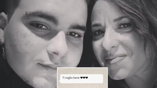 Andrea muore a 19 anni, il giorno dopo arriva un suo messaggio: "Ti voglio bene mamma, sto..