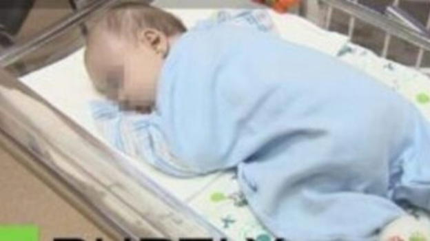 Italia, bimbo di 5 mesi trovato senza vita nel letto dei genitori