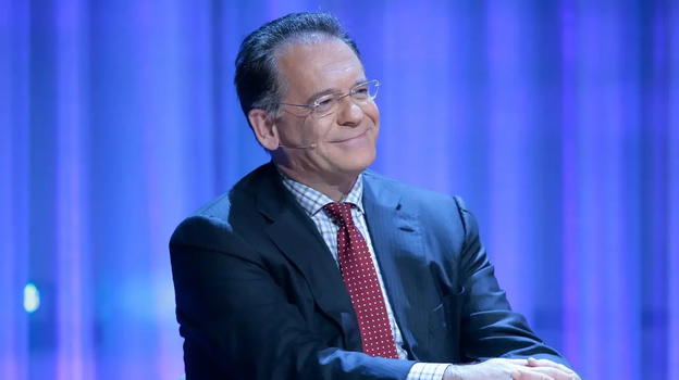 Cecchi Paone operato d’urgenza al sedere: "Faceva molto male, avevo perdite ematiche"