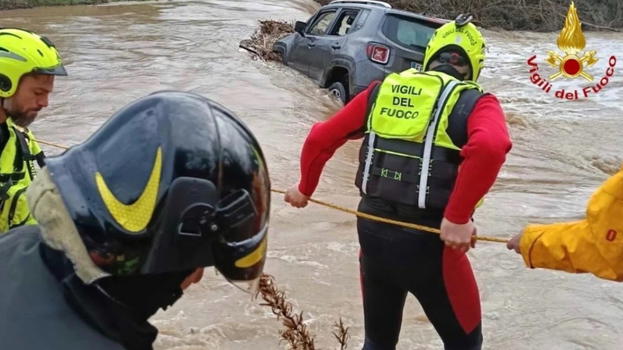 Italia, improvviso nubifragio sommerge la città: la situazione è grave