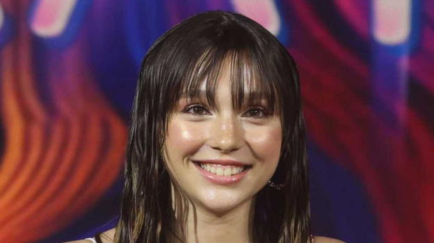 Spavento in diretta per Sarah Toscano sul palco di Battiti Live