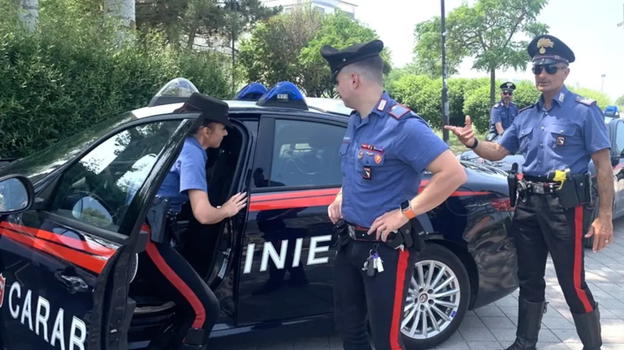 12enne violentato in spiaggia, divampa il finimondo: "Era senza costume che…"