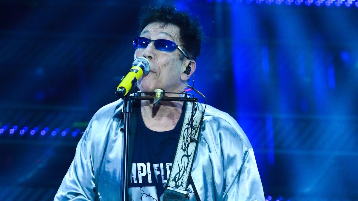 Edoardo Bennato, Concerto Annullato: L'Artista Costretto a Rinunciare per Problemi di Salute