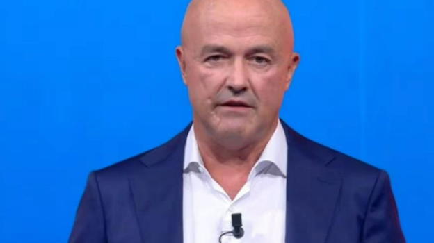 “Dentro La Notizia”, Gianluigi Nuzzi debutta su Canale 5 e fa già discutere