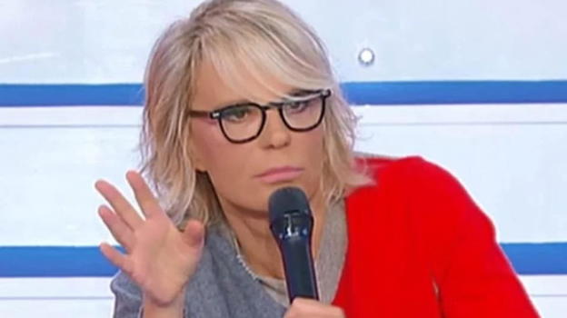 Bufera a Uomini e donne, Maria caccia il nuovo tronista Rosario al suo debutto