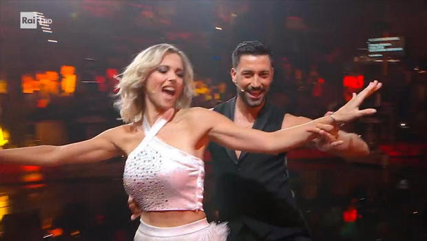 Ballando con le Stelle, le polemiche di Selvaggia Lucarelli e Guillermo Mariotto