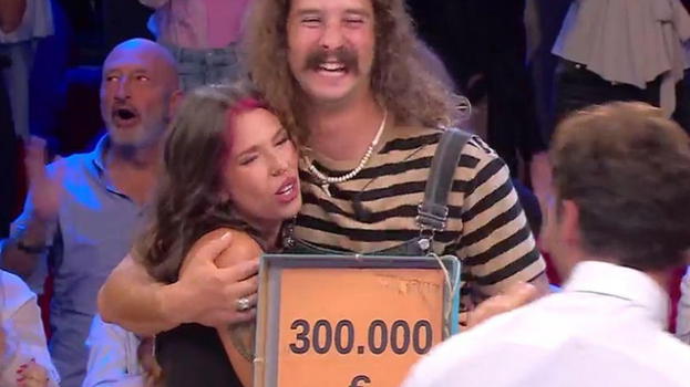 Angelo e Giulia vincono 300mila euro ma finisce male a fine puntata