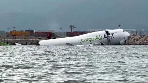 Assurdo in aeroporto: aereo esce fuori pista. Ci sono deceduti