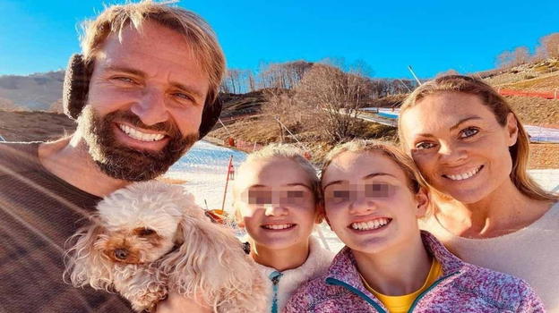 Natalia Titova, la patologia della moglie di Rosolino: cos’è l’osteomielite e i primi sintomi