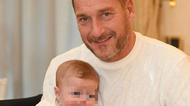 Francesco Totti, l’annuncio a sorpresa: "Eccolo qui: è nato"