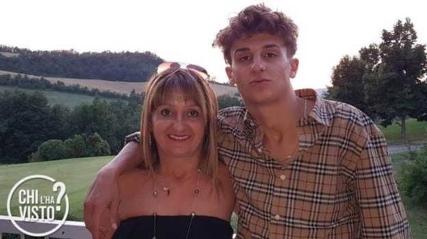 "Lì da 5 anni". Alessandro Venturelli, a dare la notizia da Torino è la madre stessa