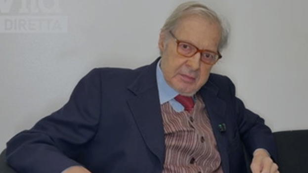 "Ha detto sì". Vittorio Sgarbi, dopo i problemi con la figlia ha preso la sua decisione