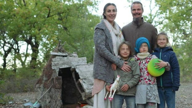 Famiglia nel bosco, la decisione improvvisa dei genitori