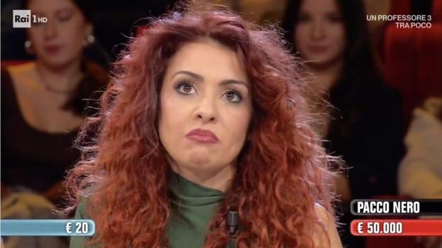 Affari Tuoi, Gemma lascia lo studio e parte l’insulto peggiore di sempre