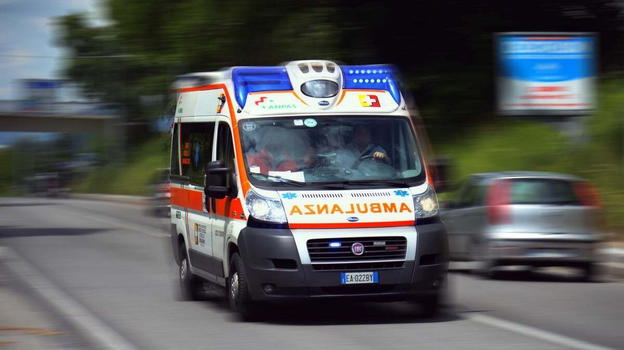 Dramma all’asilo, bimba di 2 anni trasportata d’urgenza in ospedale