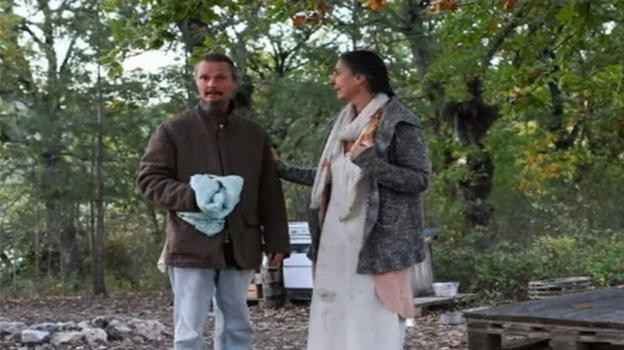 "Non tornano a casa". Famiglia nel bosco, la brutta notizia è appena arrivata