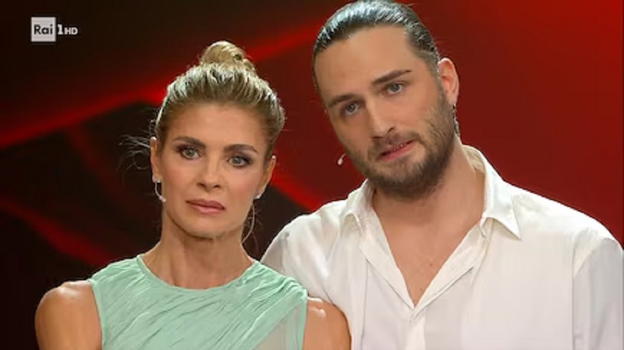 Ballando con le stelle: "Mio figlio appena nato ha problemi di salute"