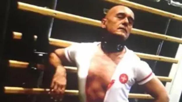 Scandalo Signorini continua a sconvolgere il mondo della tv. Ecco le chat segrete