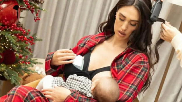 Cecilia Rodriguez, il set fotografico dopo il parto: le foto mentre allatta la figlia