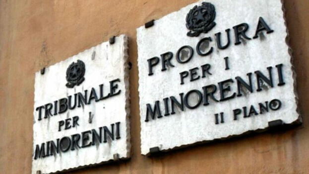 Assurdo a scuola, l’hanno fatto i compagni all’uscita al bimbo 11enne