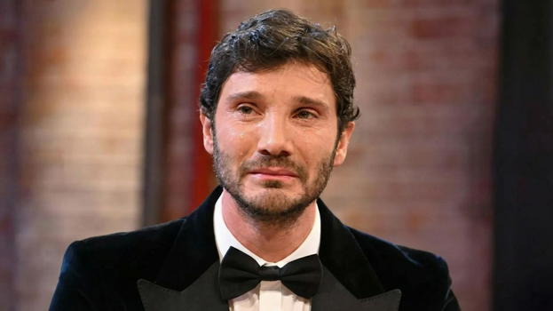 Ecco cosa ha deciso la Rai dopo il grave lutto di Stefano De Martino