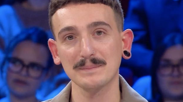 Affari Tuoi, Alessio accetta l’offerta e sbanca, ma quando apre il suo pacco arriva la scoperta choc