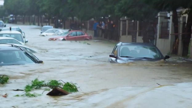 Un nubifragio improvviso colpisce la città italiana