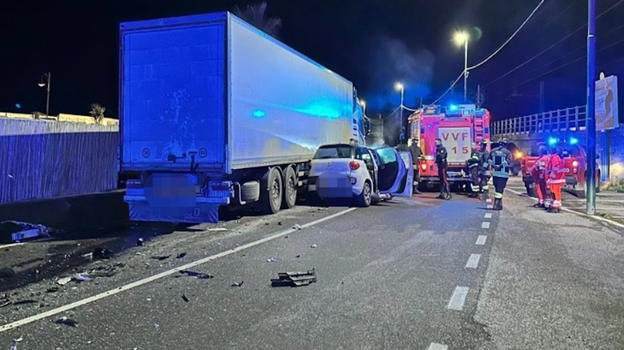 Brutto schianto, era arrivato a casa: deceduto poliziotto e..