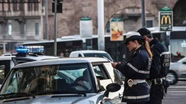 Da oggi scatta l’obbligo per le auto: stangata da 2mila euro. Cosa si rischia