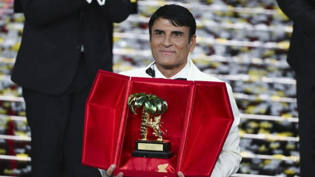 "Che vergogna". Caos dopo la vittoria di Sal Da Vinci a Sanremo