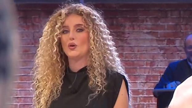 Affari Tuoi, Susanna lascia lo studio e parte l’insulto peggiore di sempre