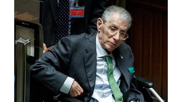 Umberto Bossi, il malore e la corsa in ospedale: cosa è successo