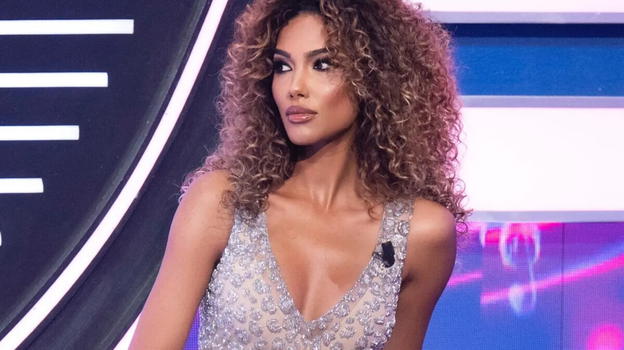 La Ruota della Fortuna, Samira Lui entra vestita da sposa e il fidanzato Luigi non si trova